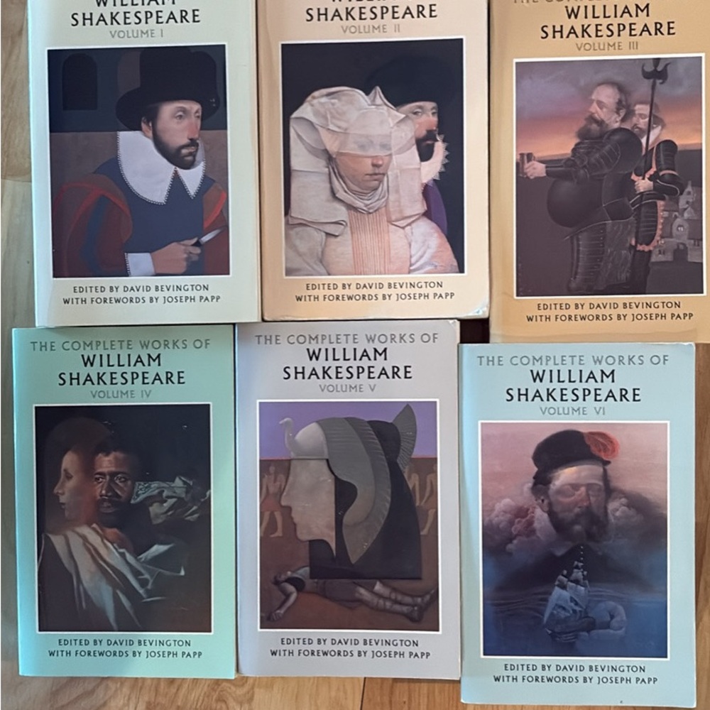 The Complete Works of William Shakespeare Collection of Books Paperback